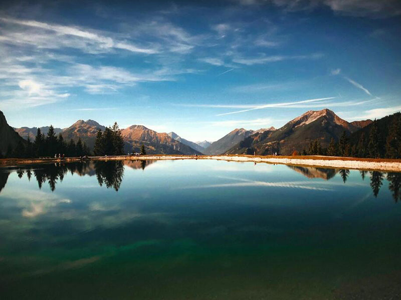 1763169968500160.jpg 1676008992185999.jpg