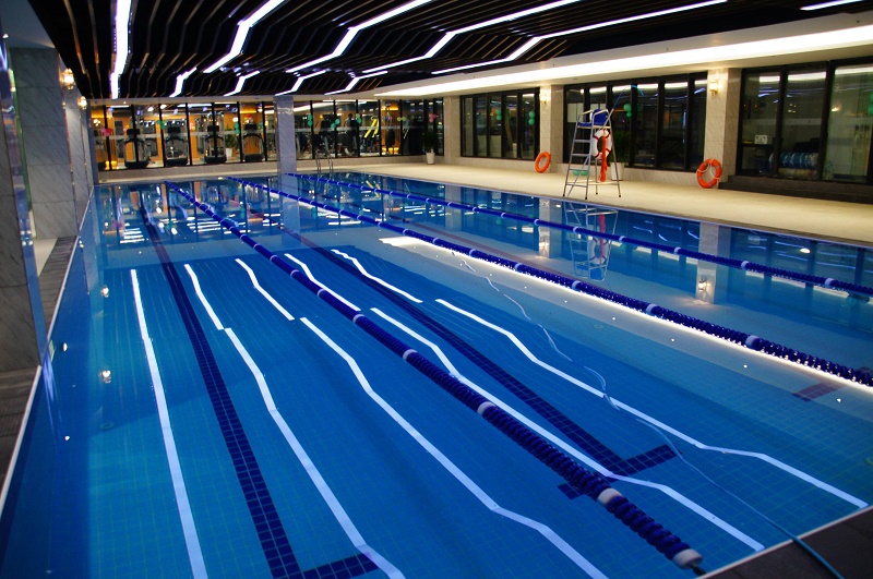 智慧泳池“定海神针” 余氯检测监控仪全维度选型实战